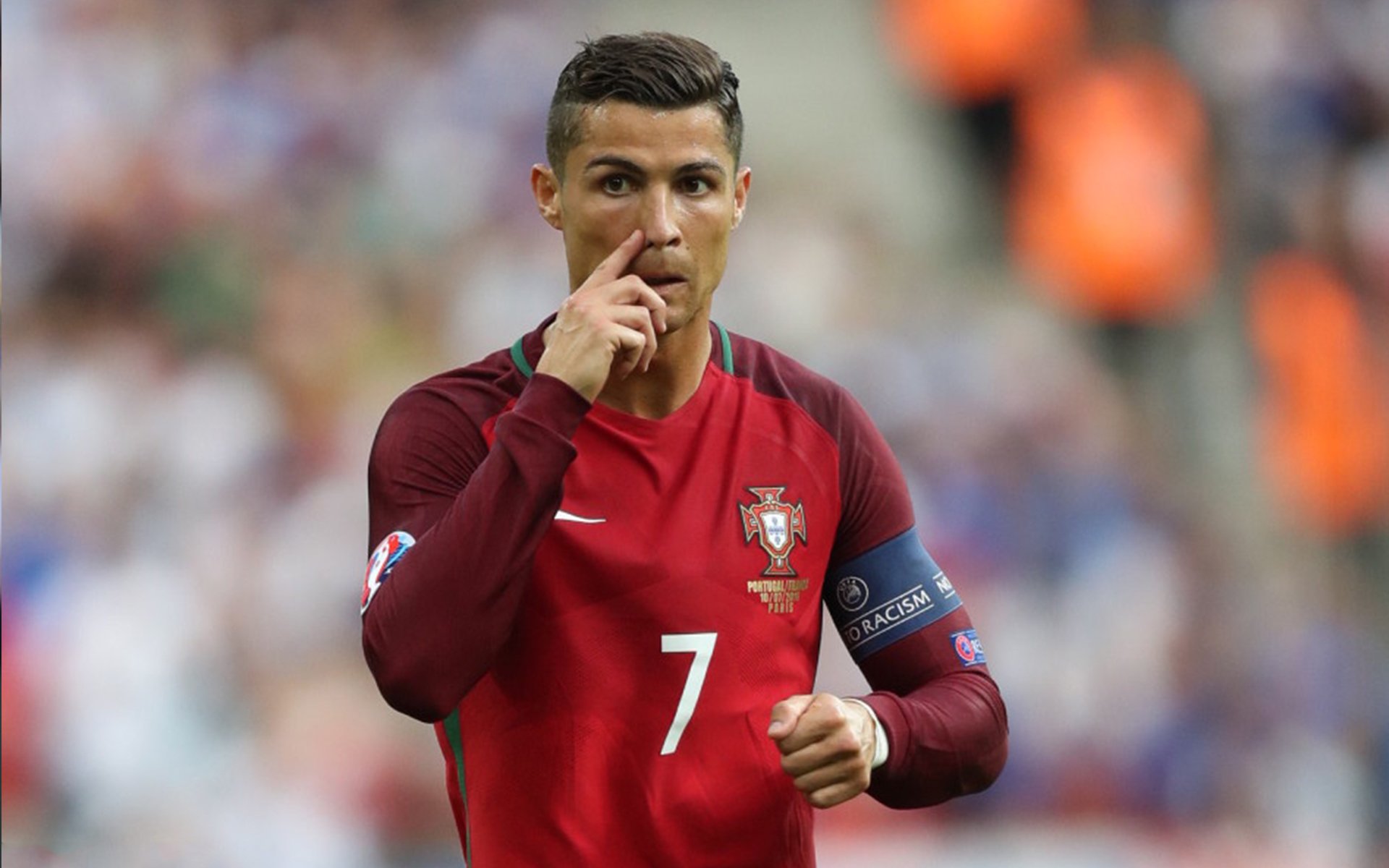 体育明星社交平台互动量带动粉丝经济增长,了解体育明星